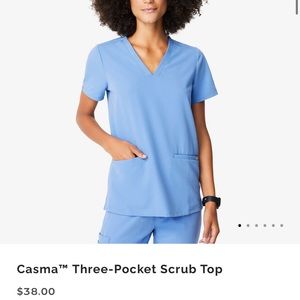 Casma 3 pocket scrub top